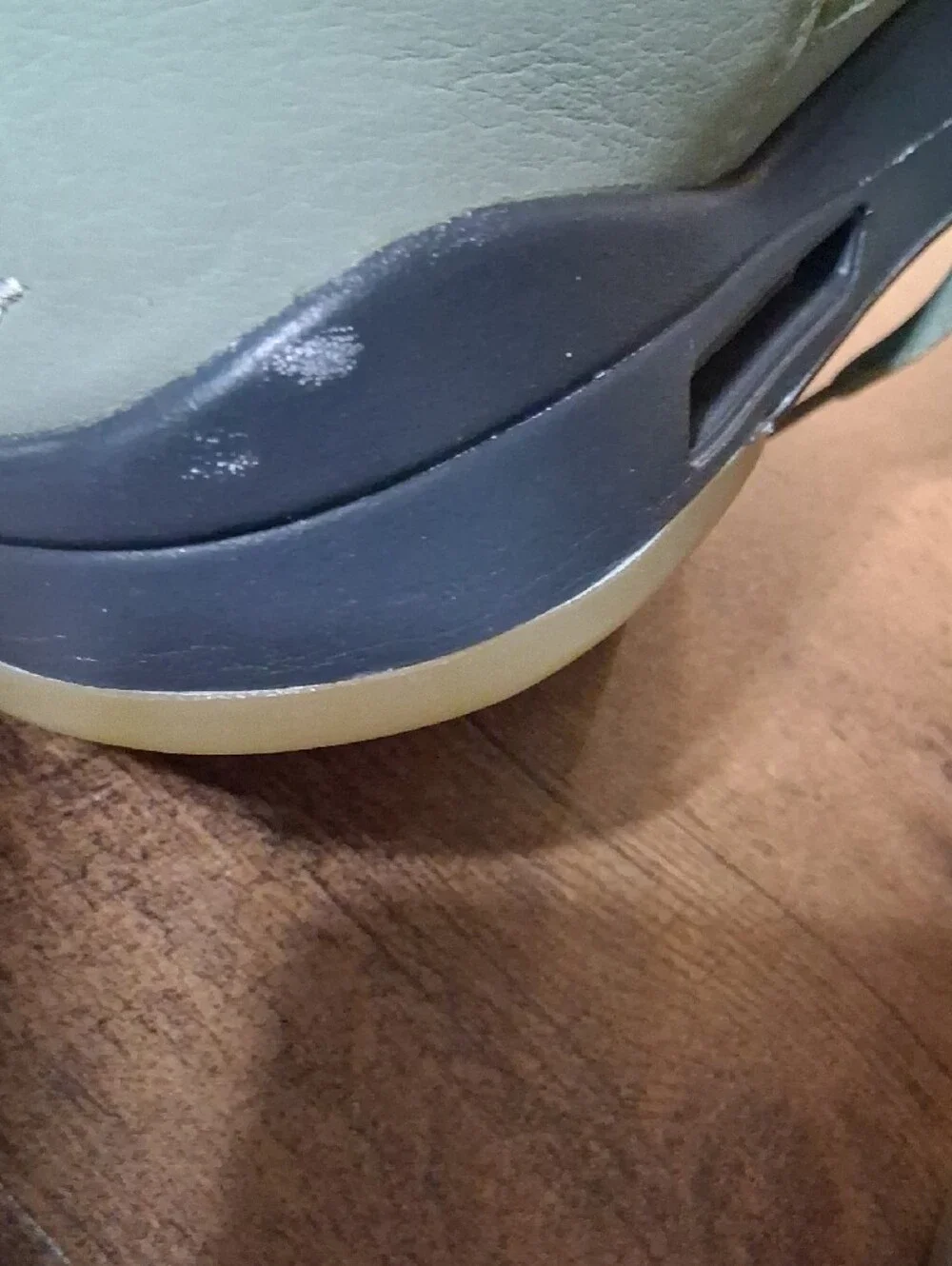 Jordan Retro 5 Men’s Sneakers — Sage Green with Yellow Accents